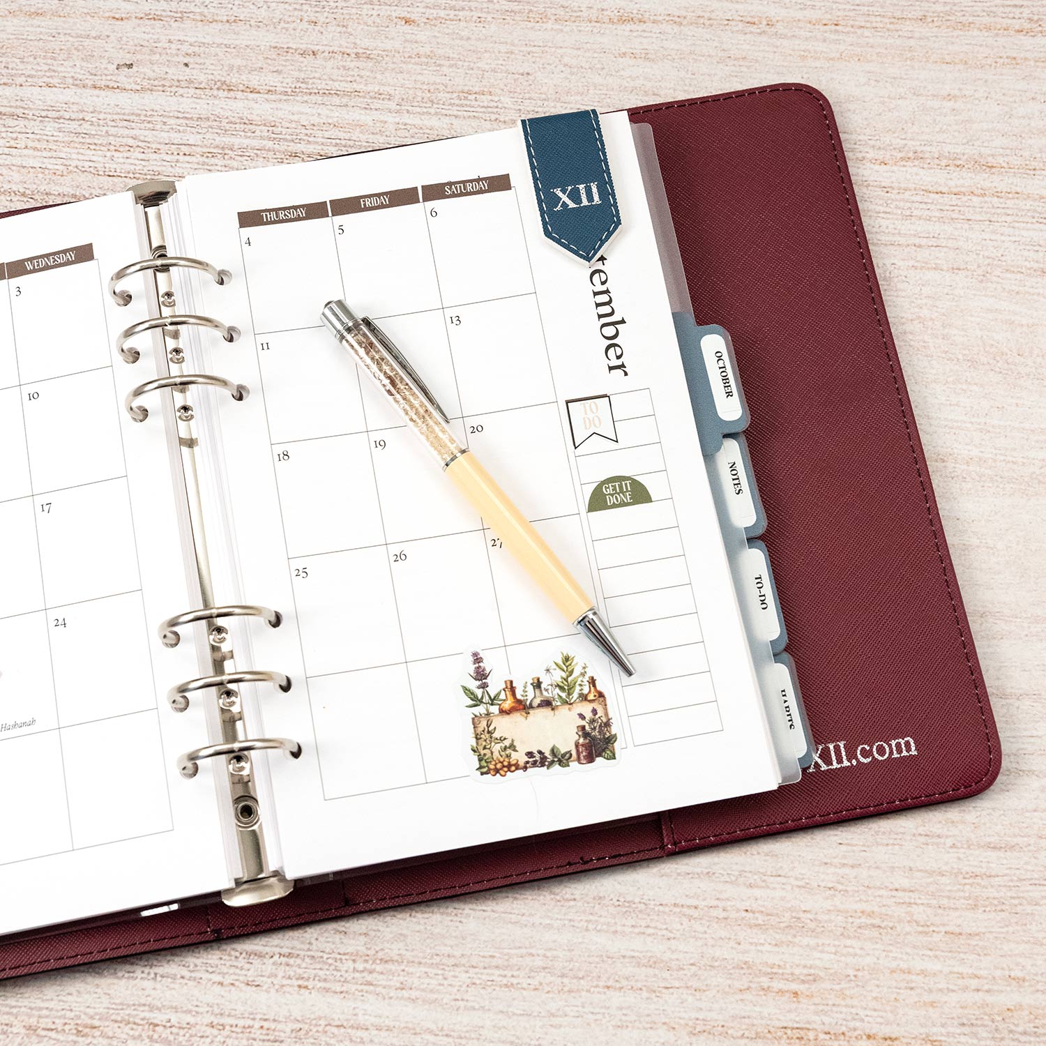 Ring-Binder-Open-Close-up